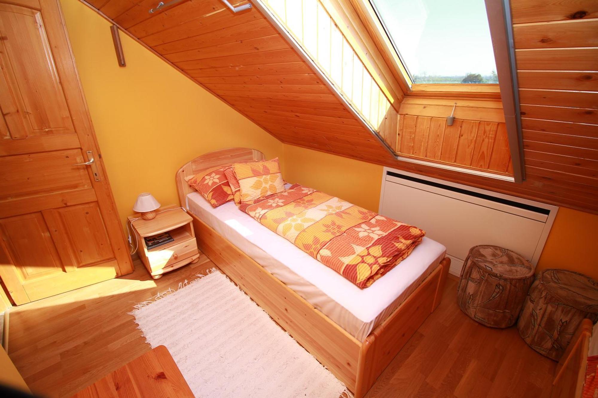 Bo-Ni Vendeghaz Hotel Fertod Room photo